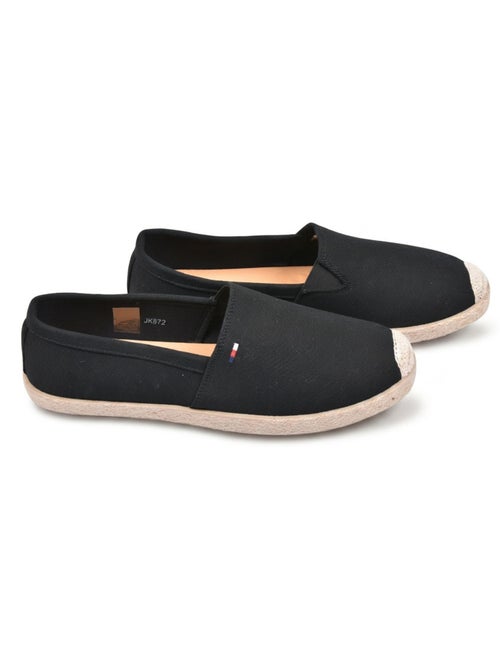 OZABI: eleganti espadrillas da uomo per l'estate, modello slip-on dallo stile chic e casual - Kiabi OZABI: eleganti espadrillas da uomo per l'estate, modello slip-on dallo stile chic e casual - Kiabi