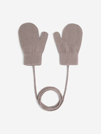 Paio di muffole con laccio