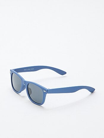 Paio di occhiali da sole classici tinta unita