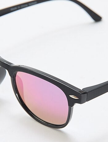 Paio di occhiali da sole classici tinta unita