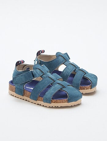 Paio di sandali postforma multibrand