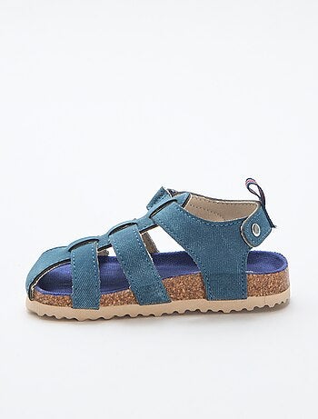 Paio di sandali postforma multibrand