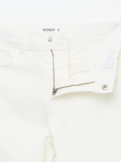 Pantacourt in denim con finiture a taglio vivo - Kiabi