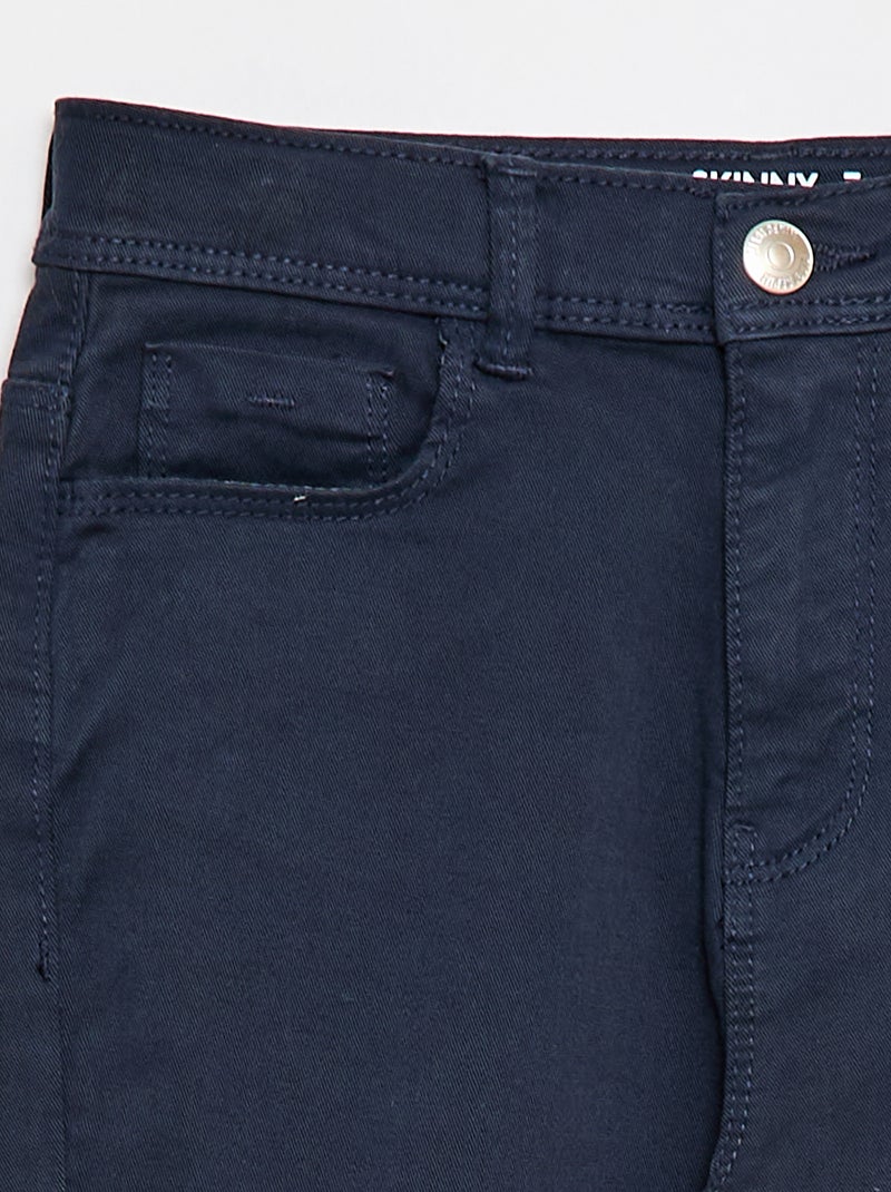 Pantacourt in denim con finiture a taglio vivo Blu - Kiabi