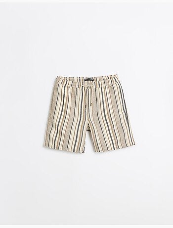 Pantaloncini a righe, mo fashion