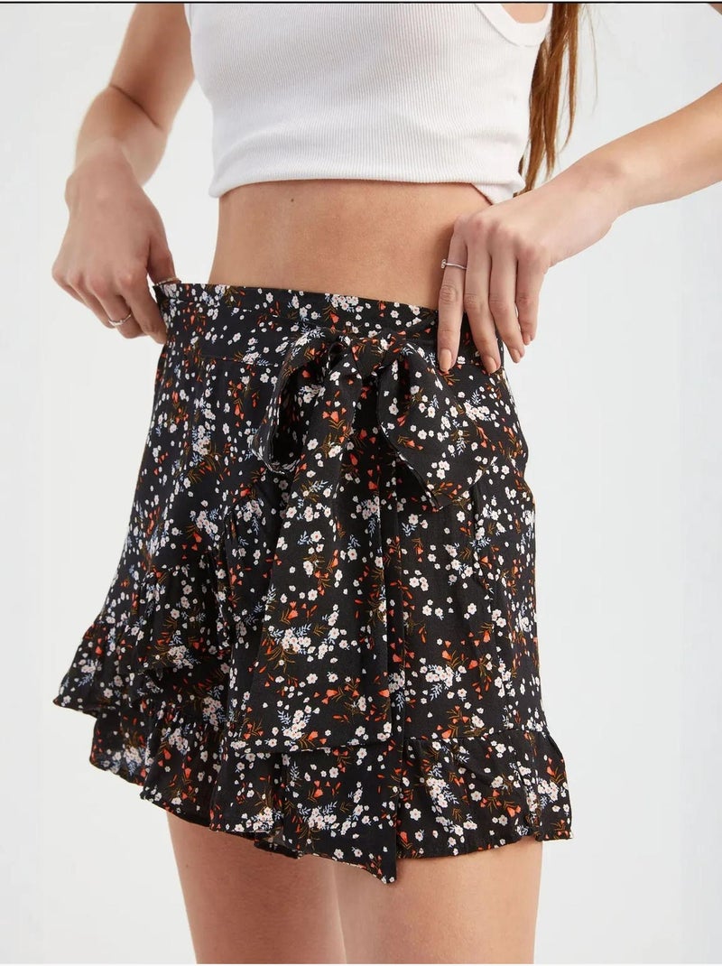 Pantaloncini a vita alta floreali con dettaglio cintura hiccup Nero - Kiabi