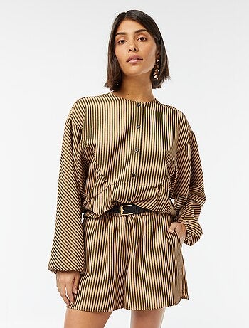 Pantaloncini corti a righe con tasche
