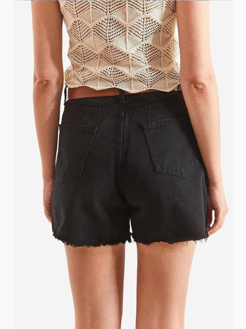 Pantaloncini in gabardine di tela con cintura lucci Nero - Kiabi