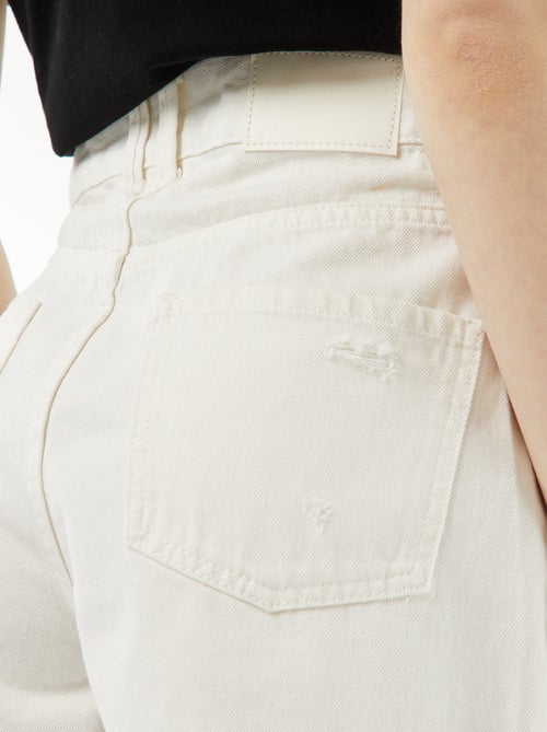 Pantaloncini in jeans con strappi e orli a vivo - Kiabi