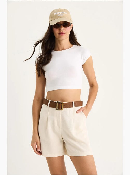 Pantaloncini in lino sottile con cintura e tasche bianco lucci - Kiabi Pantaloncini in lino sottile con cintura e tasche bianco lucci - Kiabi