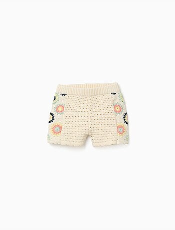 Pantaloncini in maglia di cotone con fiori all'uncinetto