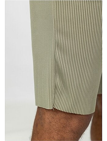 Pantaloncini, maglietta Kebello