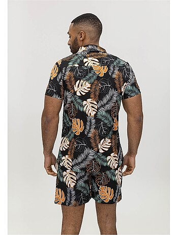 Pantaloncini, set di camicie Kebello