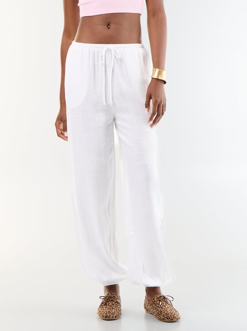 Pantalone a palloncino tinta unita con 2 tasche - Kiabi Pantalone a palloncino tinta unita con 2 tasche - Kiabi