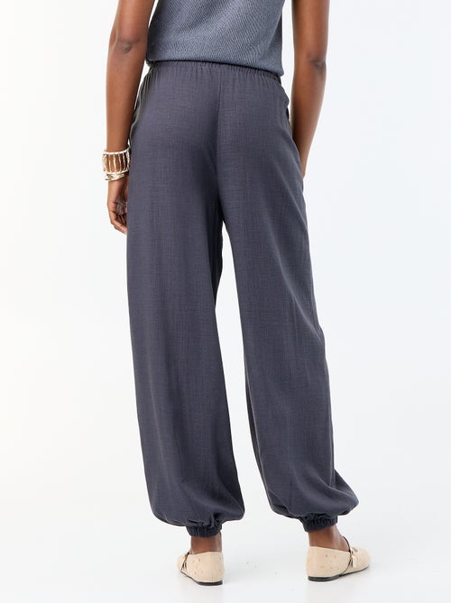 Pantalone a palloncino tinta unita con 2 tasche - Kiabi Pantalone a palloncino tinta unita con 2 tasche - Kiabi