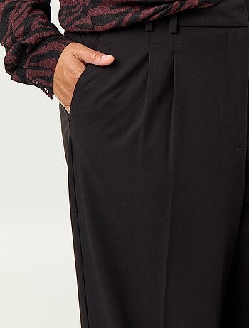 Pantalone a sigaretta ampio