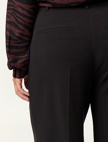 Pantalone a sigaretta ampio