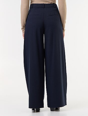 Pantalone ampio a vita alta con pinces