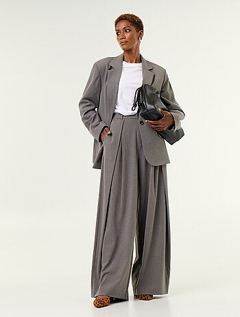 Pantalone ampio a vita alta con pinces