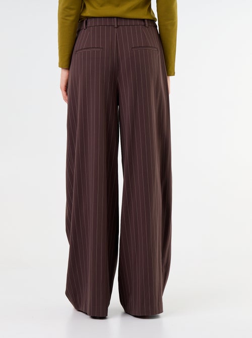 Pantalone ampio a vita alta con pinces - Kiabi Pantalone ampio a vita alta con pinces - Kiabi