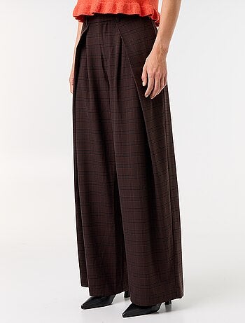 Pantalone ampio a vita alta con pinces