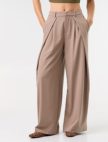 Pantalone ampio a vita alta con pinces