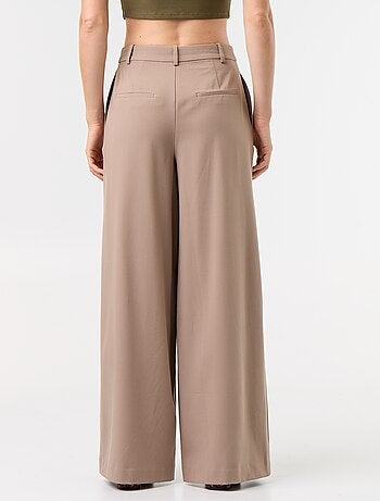 Pantalone ampio a vita alta con pinces
