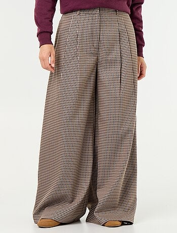 Pantalone ampio a vita alta