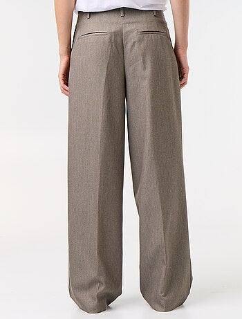 Pantalone ampio a vita alta