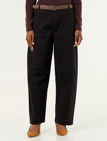 Pantalone barrel ampio + cintura in similpelle