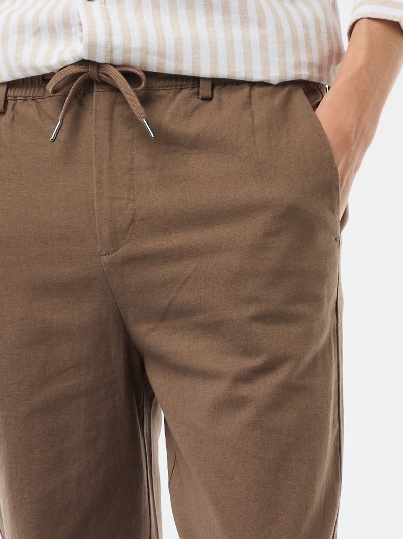 Pantalone chino regular in misto lino Marrone - Kiabi