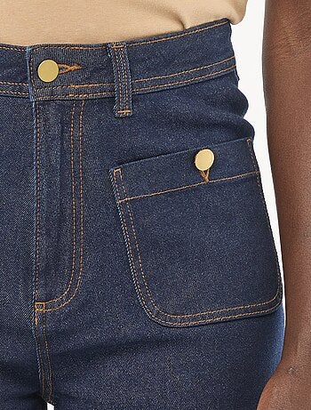 Pantalone denim cropped con bottoni