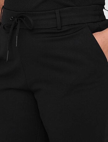 Pantalone dritto con vita elasticizzata, cintura integrata e 2 tasche