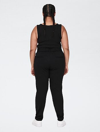 Pantalone dritto con vita elasticizzata, cintura integrata e 2 tasche