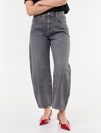Pantalone in denim a forma barrel ampia