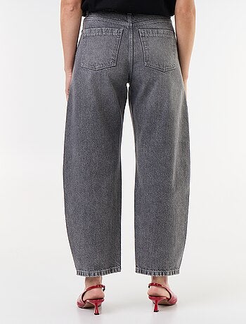 Pantalone in denim a forma barrel ampia