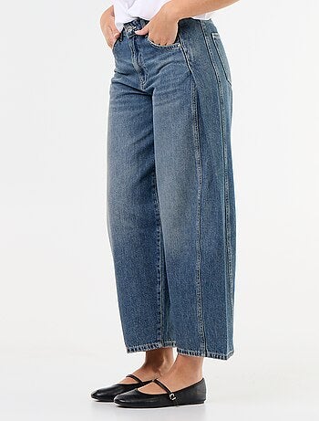 Pantalone in denim con pinces decorative