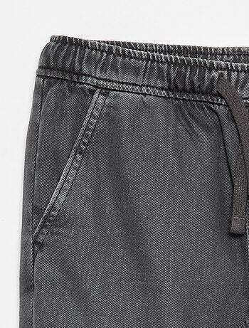 Pantalone in denim con vita elasticizzata - vestibilità comoda