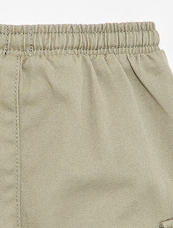 Pantalone jogger in twill con tasche a patta