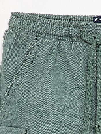 Pantalone jogger in twill con tasche a patta