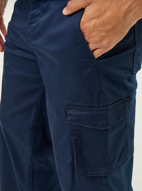 Pantalone multitasche regular fit - Kiabi Pantalone multitasche regular fit - Kiabi