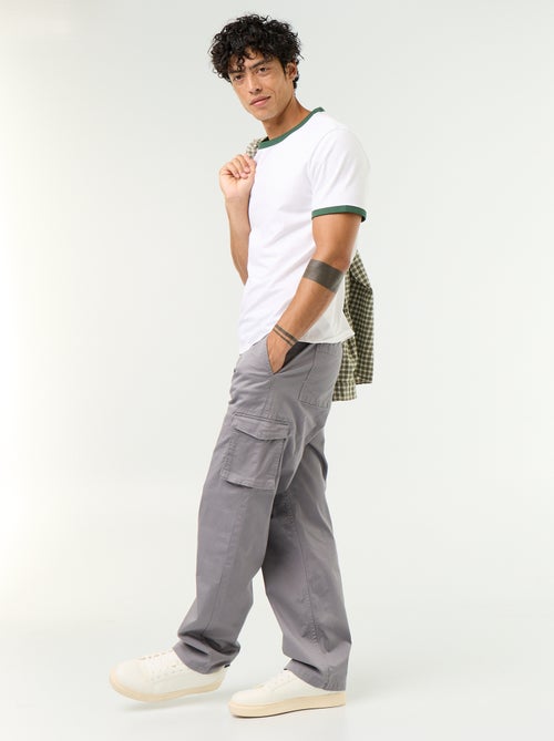 Pantalone multitasche regular fit - Kiabi Pantalone multitasche regular fit - Kiabi