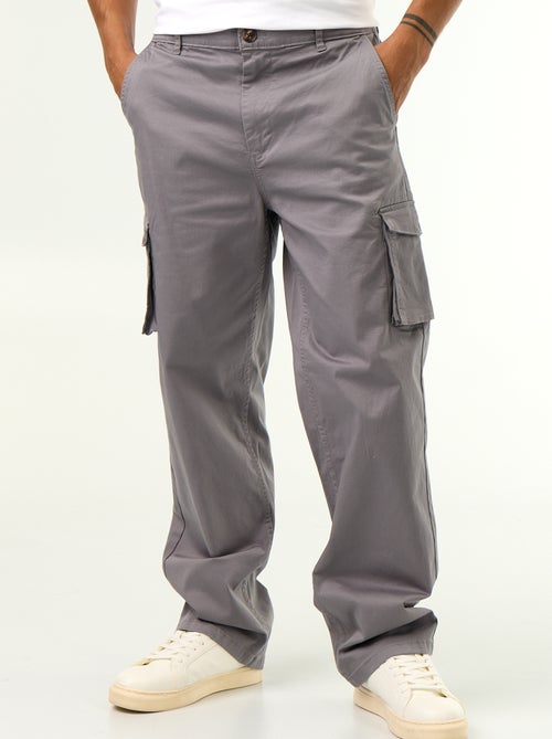 Pantalone multitasche regular fit - Kiabi Pantalone multitasche regular fit - Kiabi