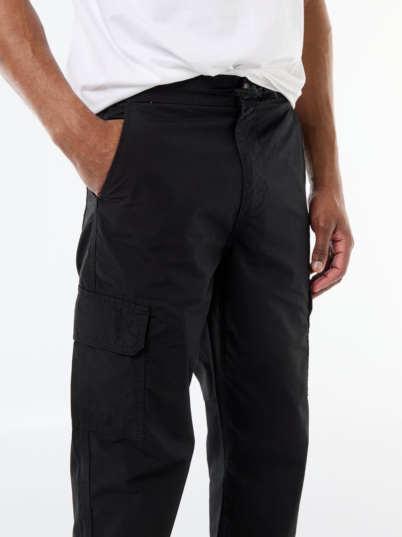 Pantalone multitasche regular fit Nero - Kiabi