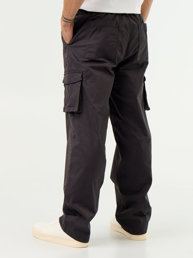 Pantalone multitasche regular fit Nero - Kiabi