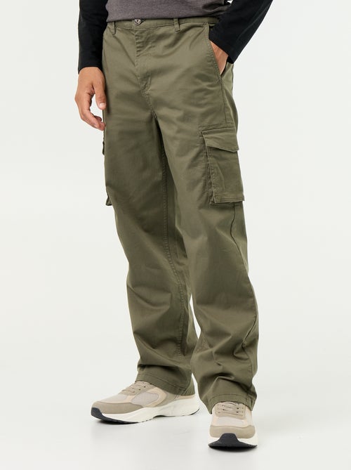 Pantalone multitasche regular fit - Kiabi Pantalone multitasche regular fit - Kiabi