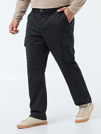 Pantalone multitasche tinta unita con passanti per cintura