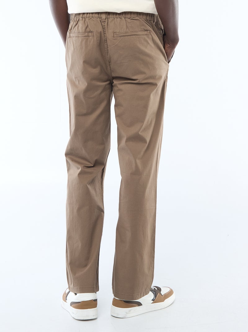 Pantalone regular in twill Marrone - Kiabi