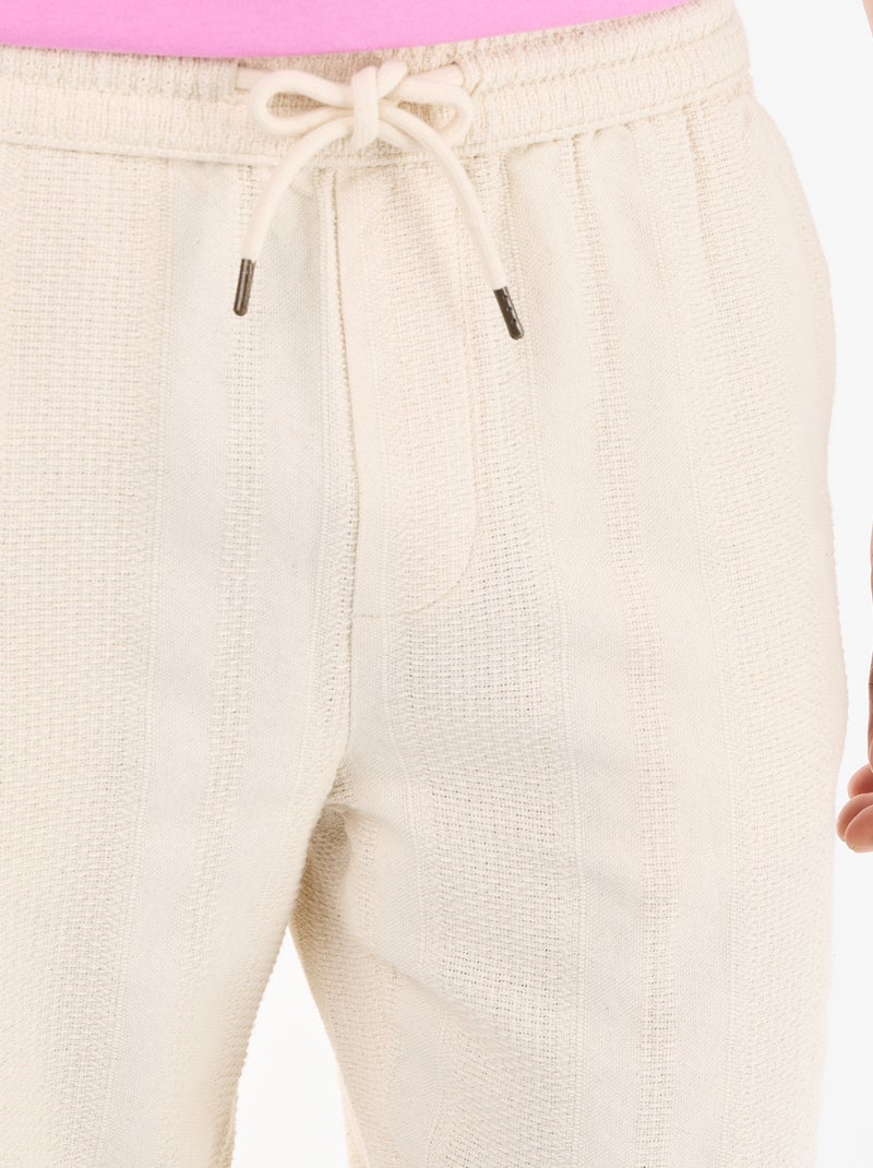 Pantalone tinta unita in tessuto testurizzato Beige - Kiabi