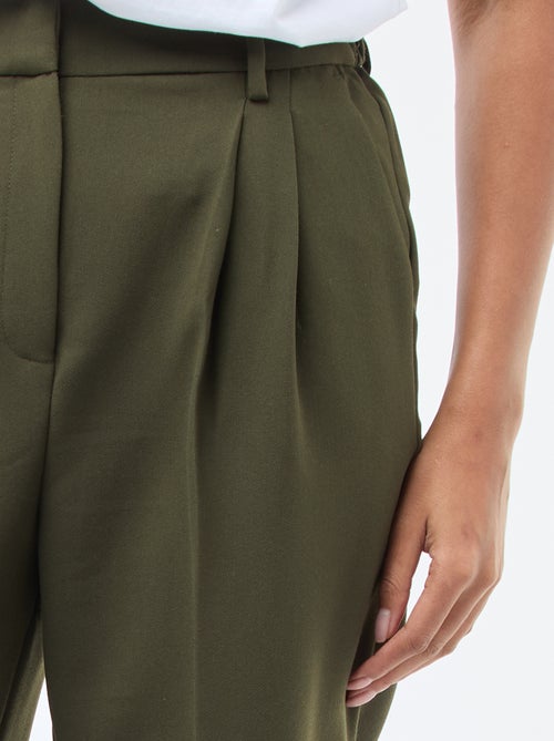 Pantalone tinta unita taglio carota - Kiabi